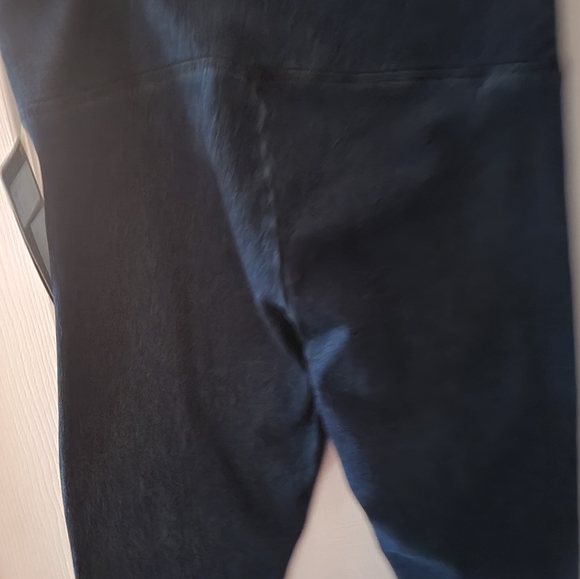 Lysse Stretch Denim Indigo Capri - Picture 4 of 8